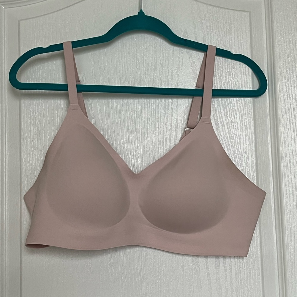 Seamless Rose Color Bra